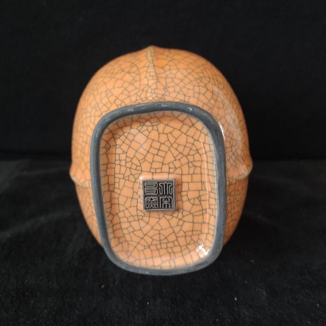 Early 20th Century Chinese Ceramic Vase,Ge Ware Brown Crackle Glaze Porcelain Double Ears Vase For Sale - Image 5 of 10