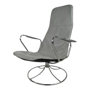 Vintage Modern Swivel Lounge Chair