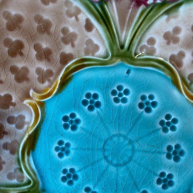French Majolica Dahlia Plate, 19th Century For Sale - Image 5 of 9