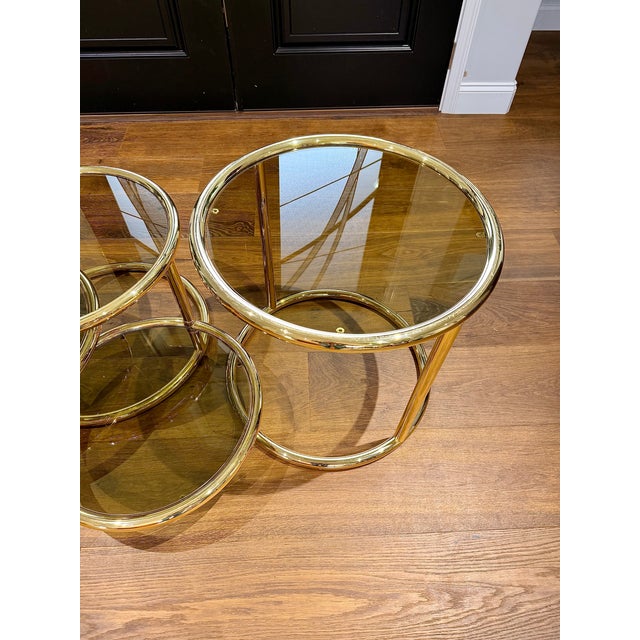 1970s Vintage Brass & Glass Nesting Coffee Table Set + Side Table | in the Style of Milo Baughman | Hollywood Regency For Sale - Image 5 of 10