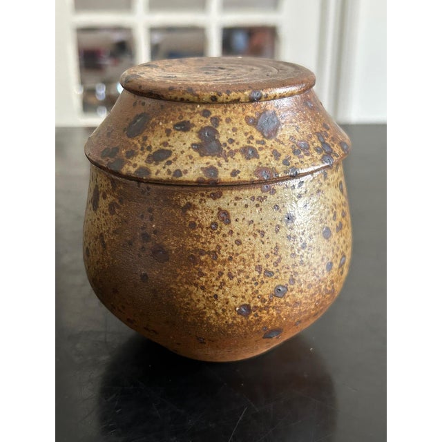 Stoneware box from the 1970s, signed Charles Gaudry, Puisaye This piece has an attribution mark, I am sure that it is...