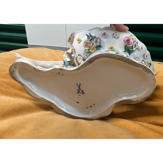White A Pair of Meissen Porcelain Man and Women Sweet Meat Dishes For Sale - Image 8 of 9