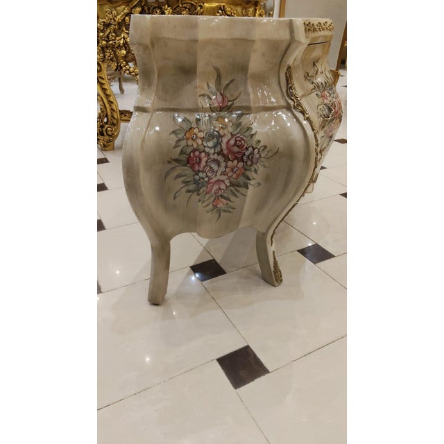 1960s Sculptural Louis XV Bombe Commode Hand Painted French Rococo Serpentine Chest For Sale - Image 4 of 5