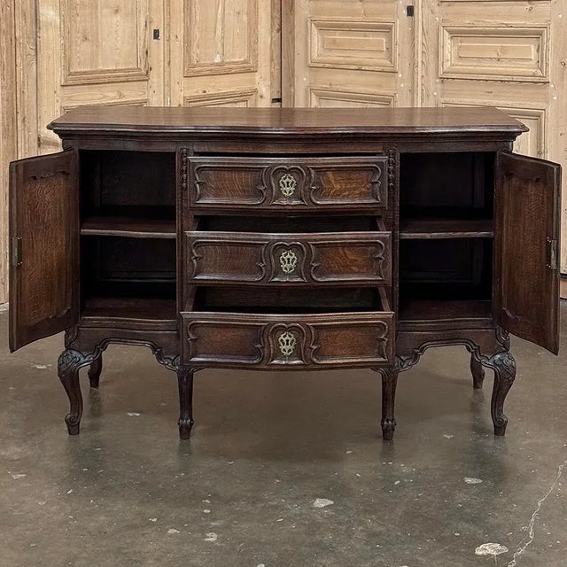 Antique French Louis XIV Commode ~ Cabinet ~ Credenza For Sale - Image 4 of 12