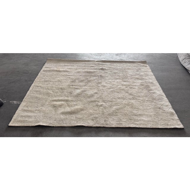 Minotti 8ft2in × 8ft2in Rodolfo Dordini for Minotti Wool + Silk Area Rug For Sale - Image 4 of 12
