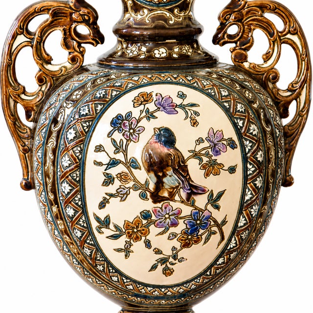 Austrian Majolica Vases with Birds by Gerbing & Stephan, 1885, Set of 2 For Sale - Image 6 of 13