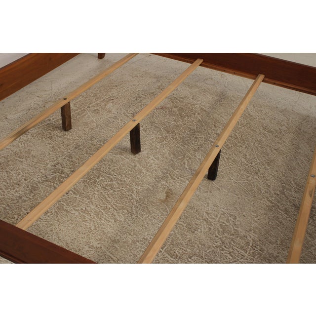 Ethan Allen Avenue King Size Cherry Modern Sleigh Bed For Sale In Philadelphia - Image 6 of 16