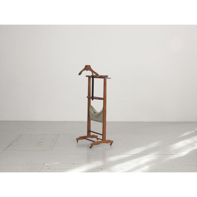 Wood Valet in Beech with Wheels and Extendable Pole, 1950 For Sale - Image 7 of 18