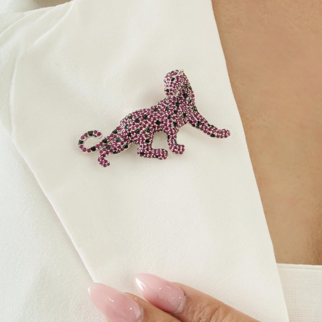 Mid 20th Century Retro Pavé Set Ruby Panther Brooch - Unisex Gift for Animal Lovers For Sale - Image 4 of 13