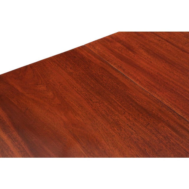 Large Antique Extendable Double Pedestal Dining Table in Mahogany, Late 19th Century For Sale - Image 5 of 10