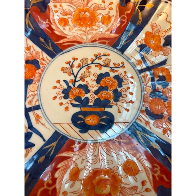 Antique Japanese Imari Porcelain Plates with Scalloped Edge, 1900, Set of 2 For Sale - Image 12 of 16