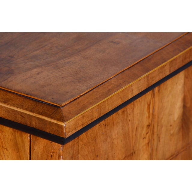 Empire Chest of Drawers in Walnut, 1820s For Sale - Image 9 of 18