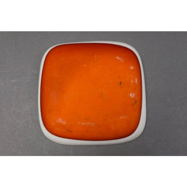 White 1975 Susana Espinosa Signed Mid-Century Modern Puerto Rico Studio Art Pottery Dish For Sale - Image 8 of 10