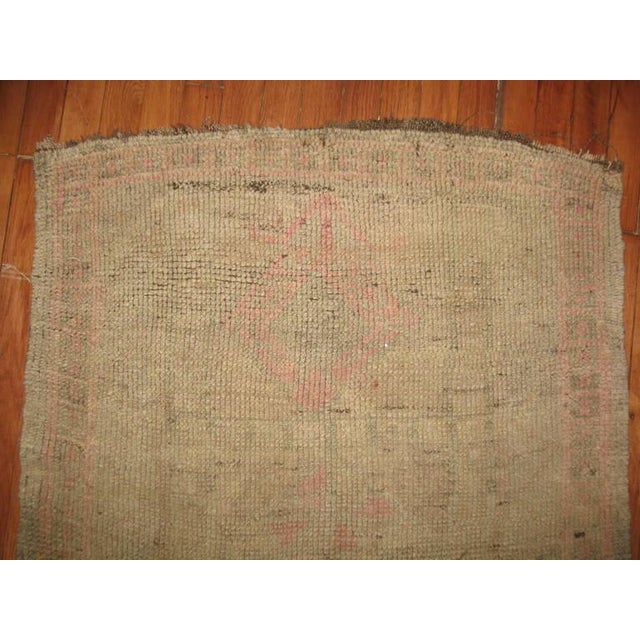 Light Pink Cream Mid-20th Century Neutral Moroccan Runner - 2'10" x 9'7" For Sale - Image 4 of 6