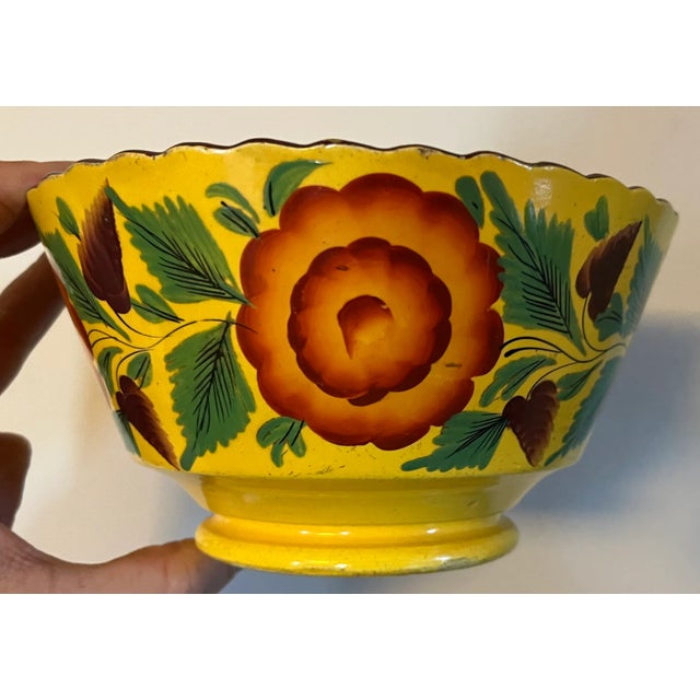Antique Early 19th Century English Staffordshire Canary Yellow Bowl With Hand Painted Roses For Sale In New York - Image 6 of 12