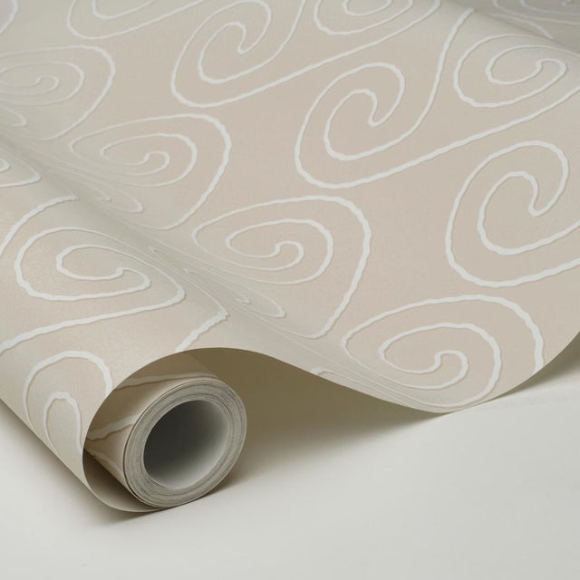 Schumacher Sample - Schumacher Fortuna Wallcovering In Light Beige For Sale - Image 4 of 6