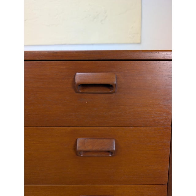 1960s Danish Modern 4-Drawer Teak Chest by Borge Mogensen for Povl Dinesen, Denmark For Sale - Image 10 of 15