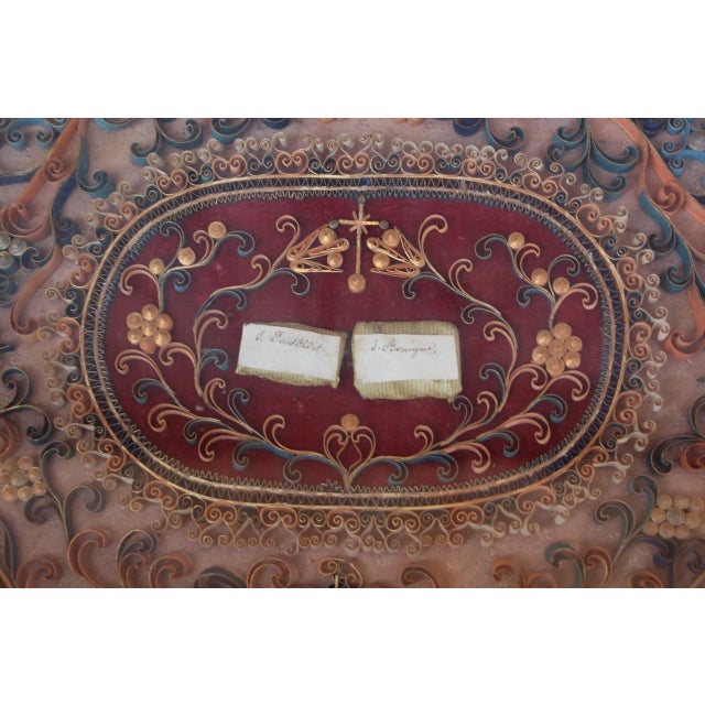 Large Reliquary Frame in Paper Filigree and Relics, 18th Century For Sale - Image 4 of 9
