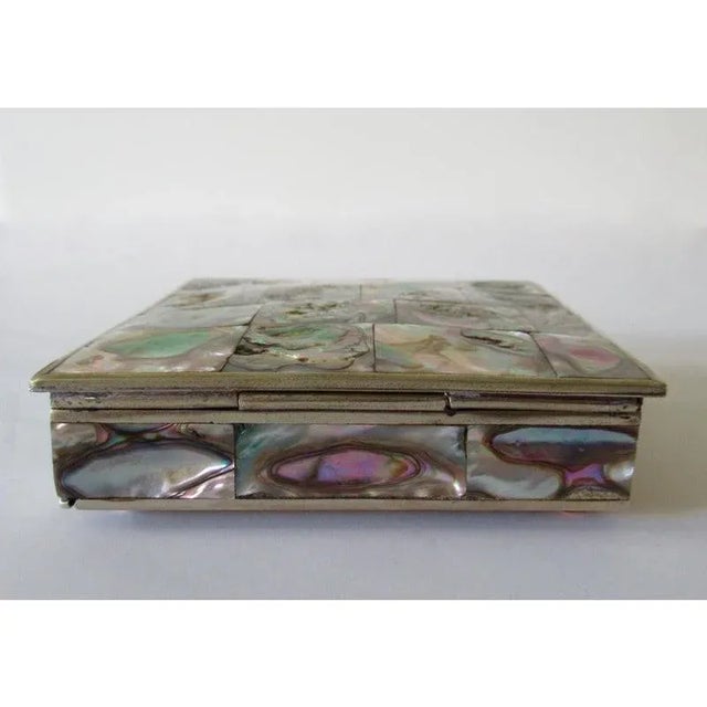 Vintage C.1960's Mexican Signed Taxco, Hand-Crafted Silver Plate Trim & Abalone Emblazoned Lidded Keepsake Box For Sale - Image 12 of 13