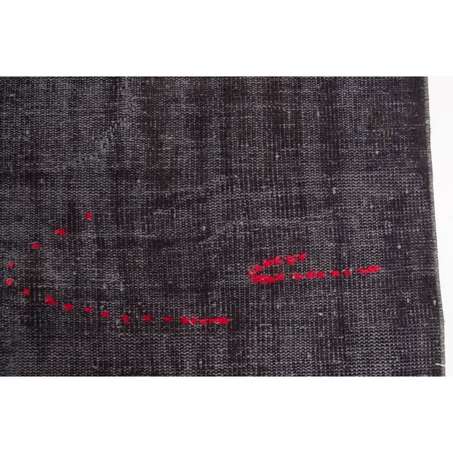 Bohemian Grey and Red Vintage Rug For Sale - Image 4 of 10