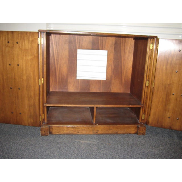 2000 - 2009 Yorkshire House British Colonial Style Burlwood Entertainment Chest / Media Cabinet, Attributed For Sale - Image 5 of 7