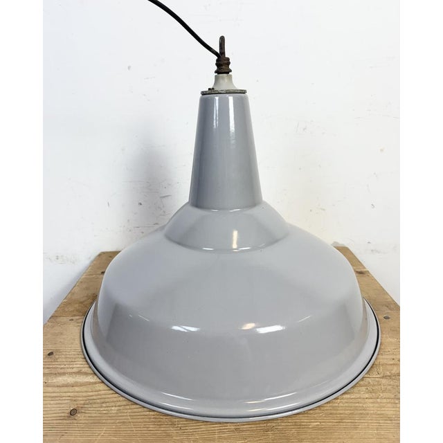 Large Industrial British Grey Enamel Factory Pendant Lamp from Benjamin, 1960s For Sale - Image 12 of 18