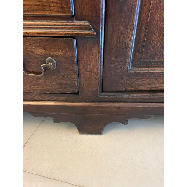 George III Oak Welsh Dresser and Original Plate Rack, 1750s For Sale - Image 6 of 18