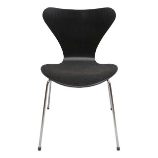 3107 Chair in Black with Upholstery by Arne Jacobsen for Fritz Hansen, 1997 For Sale
