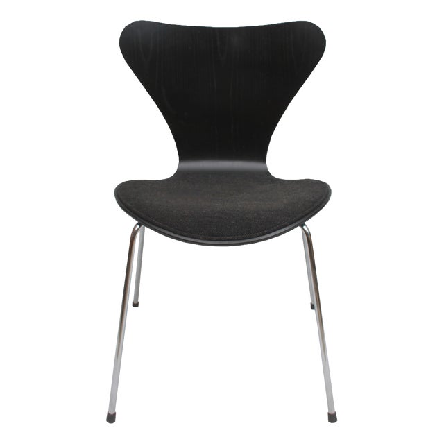 3107 Chair in Black with Upholstery by Arne Jacobsen for Fritz Hansen, 1997 For Sale