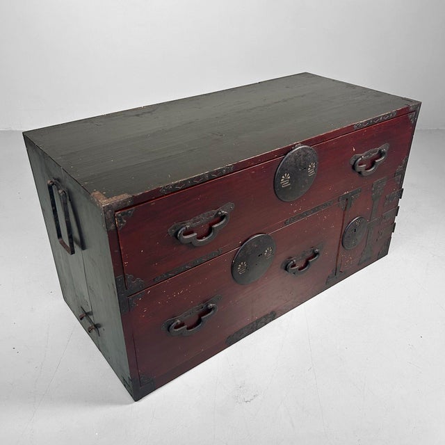 Antique Japanese Tansu Chest of Drawers, 1900s For Sale - Image 13 of 18