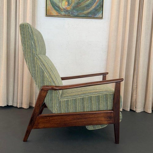 1960s Mid-Century Modern Maple Reclining Lounge Chair