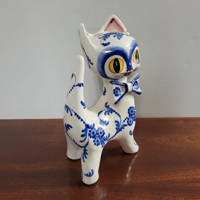 Figurative Vintage Italian Blue and White Glazed Cat With Bowtie For Sale - Image 3 of 7