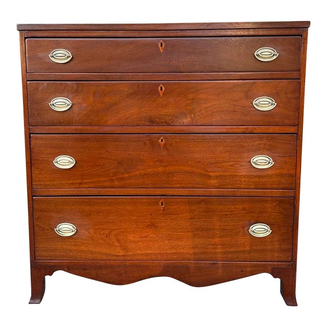 Federal Period Kentucky Walnut Chest of Drawers, Circa 1810–1840 For Sale