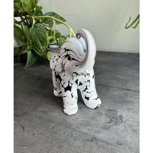 Archimede Seguso "Bianco Nero" Murano Glass Large Elephant Sculpture, Vintage 1960s MCM (Attributed) For Sale In Minneapolis - Image 6 of 12