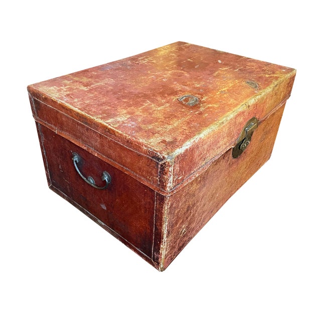 Asian Qing Dynasty (Pre-1900) Lightweight Lacquered Leather Trunk. For Sale - Image 3 of 12