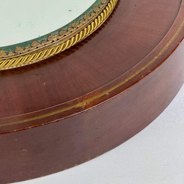 Early 20th Century Fancy Antique Rounded Mirrored Plateau Gallery Tray Sitting Atop a Brass Inlaid Mahogany Platform For Sale - Image 5 of 9