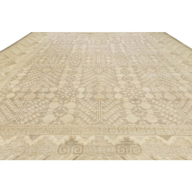 Hand-Knotted Khotan Inspired Transitional Wool Rug - Neutral Earth Tones 18x20 For Sale - Image 11 of 11
