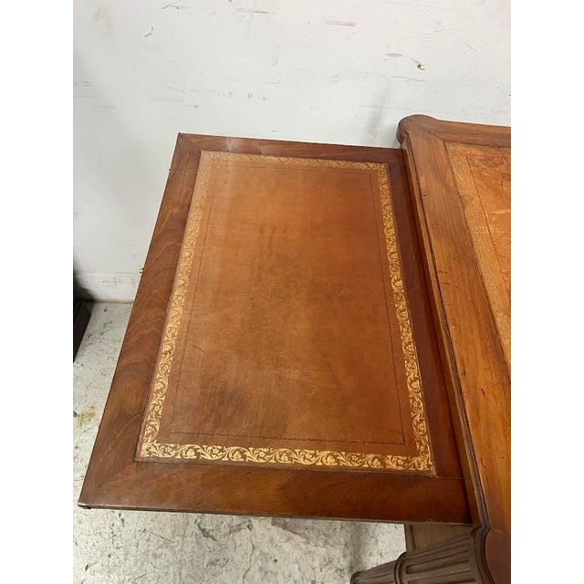Louis XVI Style Desk in Walnut Wood, 1800s For Sale - Image 4 of 18