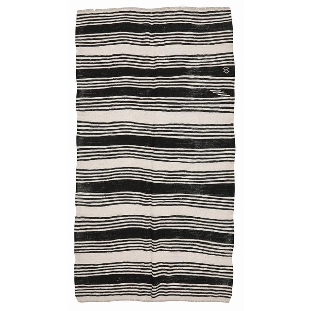 Textile Mid 20th Century Mid 20th Century White & Black Vintage Hemp Rug For Sale - Image 7 of 7