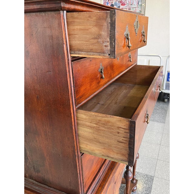 Late 17th Century William & Mary Chest of Drawers For Sale In New York - Image 6 of 12