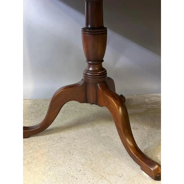 Queen Anne Mid 20th Century Kittinger Solid Mahogany Two Pedestal Dining Table With 3 Leaves For Sale - Image 3 of 5