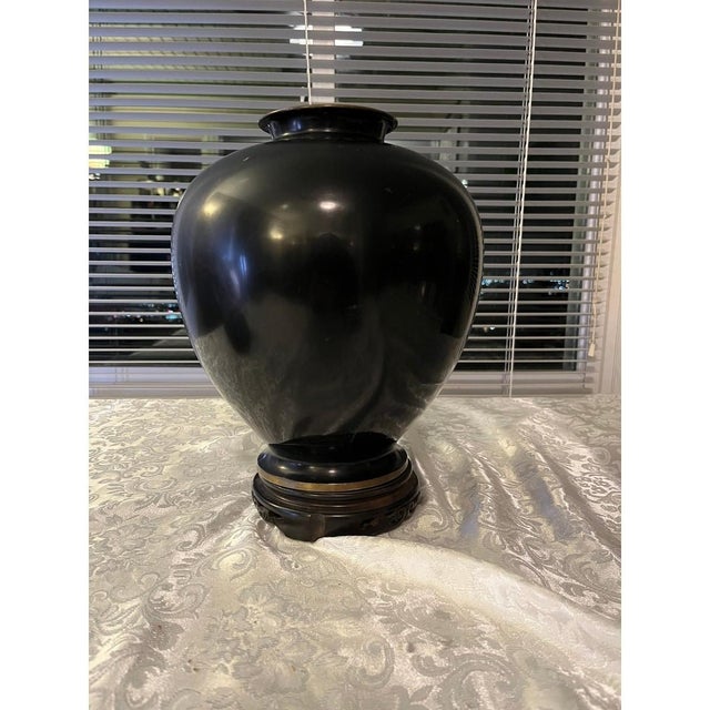 Early 20th Century Vintage Korean Mother of Pearl Inlay Black Lacquer Brass Vase Bird 11" Korea For Sale - Image 5 of 11