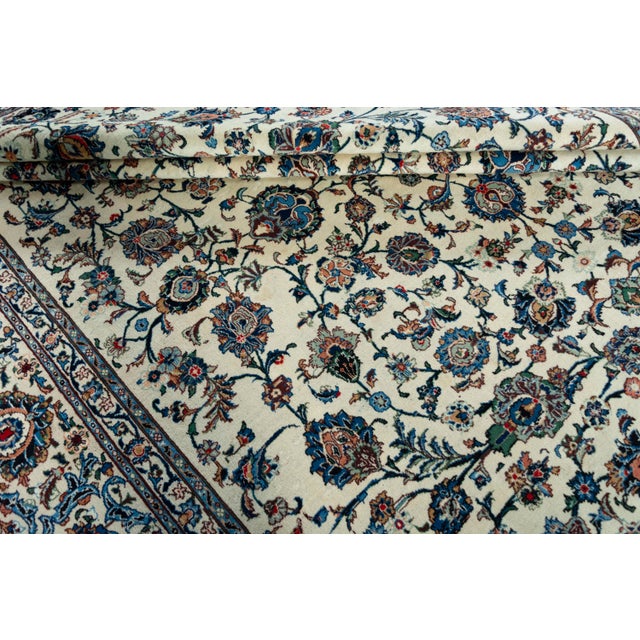 Kashan Oriental Rug in Wool For Sale - Image 9 of 12