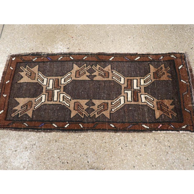 Galerie Shabab Collection Mid-20th Century Turkish Anatolian Throw Rug For Sale - Image 4 of 8