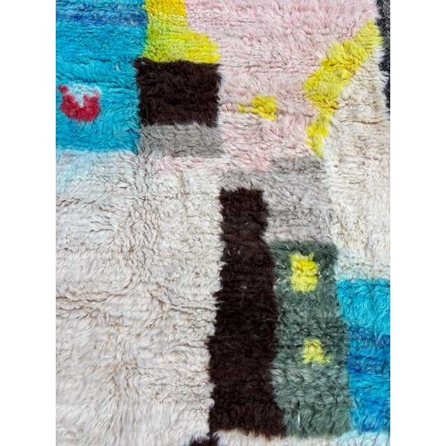 2020s Contemporary Abstract Moroccan Mrirt Rug For Sale - Image 5 of 9
