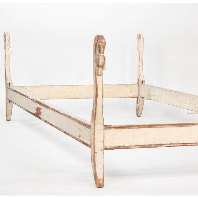 Gustavian (Swedish) Late 19th Century Empire Style Swedish Gustavian Painted Wood Swan Figural Daybed For Sale - Image 3 of 11