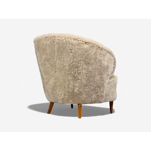 Finnish Modern, Shell Form Lounge Chairs, Beige Shearling, Wood, Finland, 1940s For Sale - Image 10 of 11