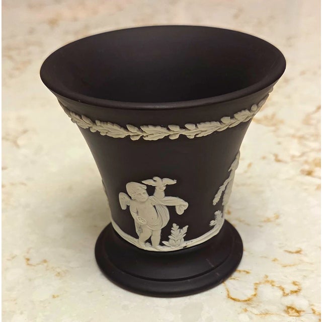 Add sophisticated vintage elegance to your collection with this **Vintage Mid-Century Modern Wedgwood Black Jasperware...