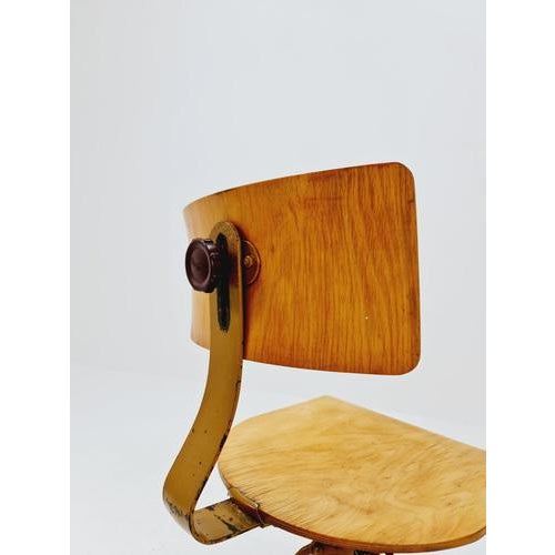 Bauhaus Swivel Office Chair in Wood by Puffdreh Kontorchair, 1930s For Sale - Image 4 of 11
