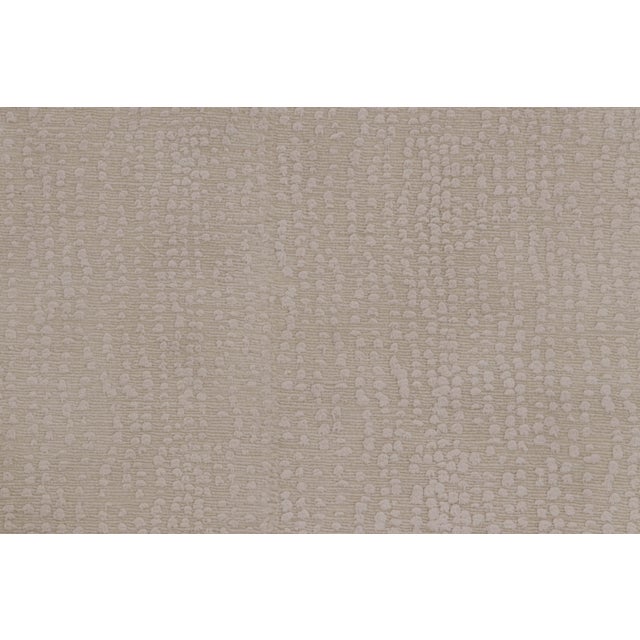 Rug & Kilim’s Modern Runner Rug, Subtle Textural Pattern in Tone-on-Tone White For Sale In New York - Image 6 of 8